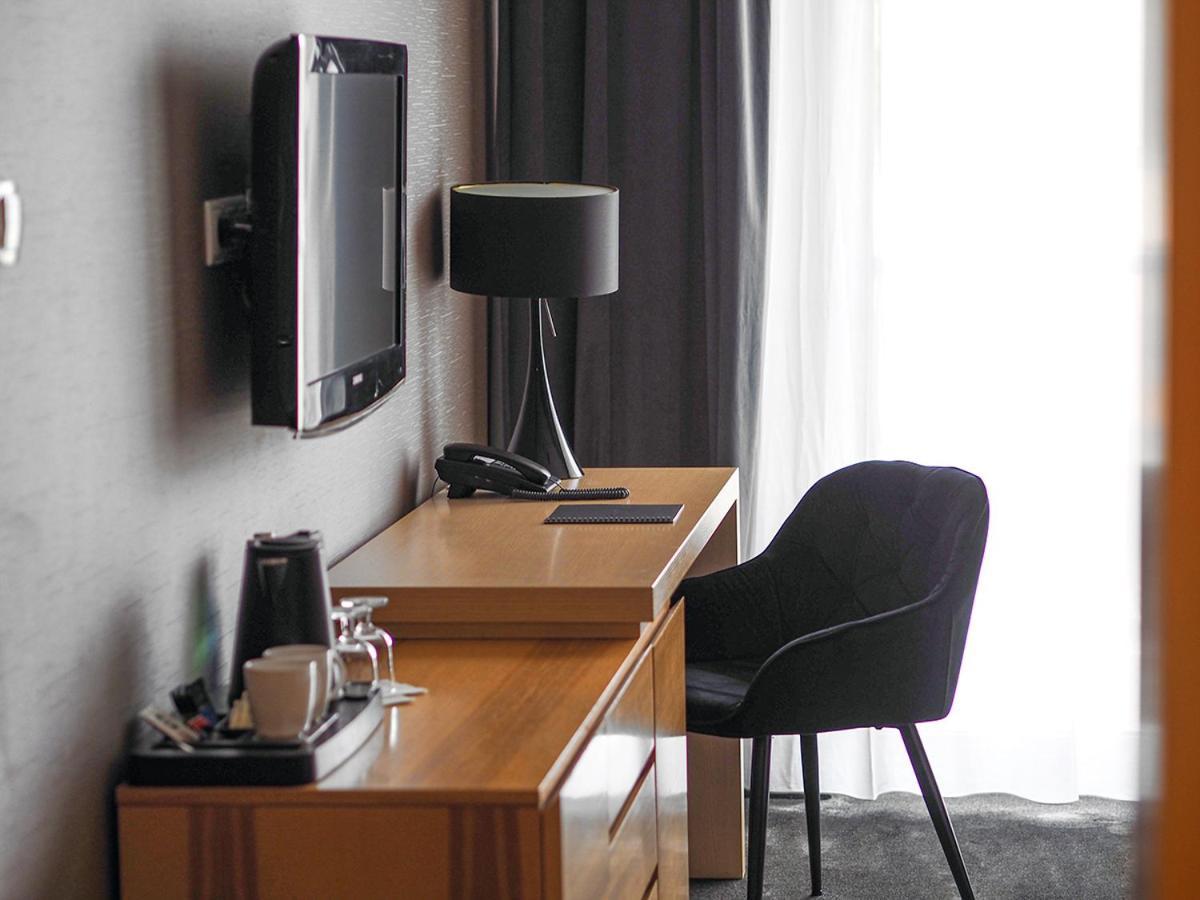 Willa Port Ostróda Εξωτερικό φωτογραφία A typical hotel room