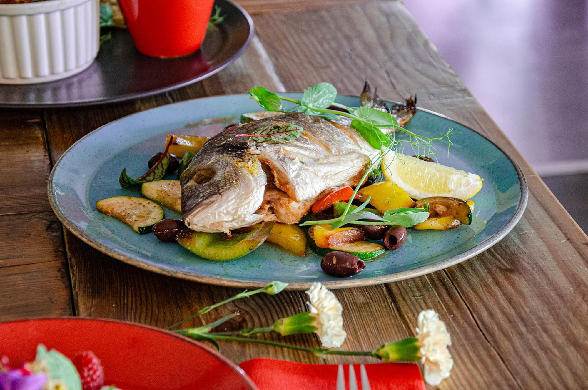 Willa Port Ostróda Εξωτερικό φωτογραφία A plate of grilled fish