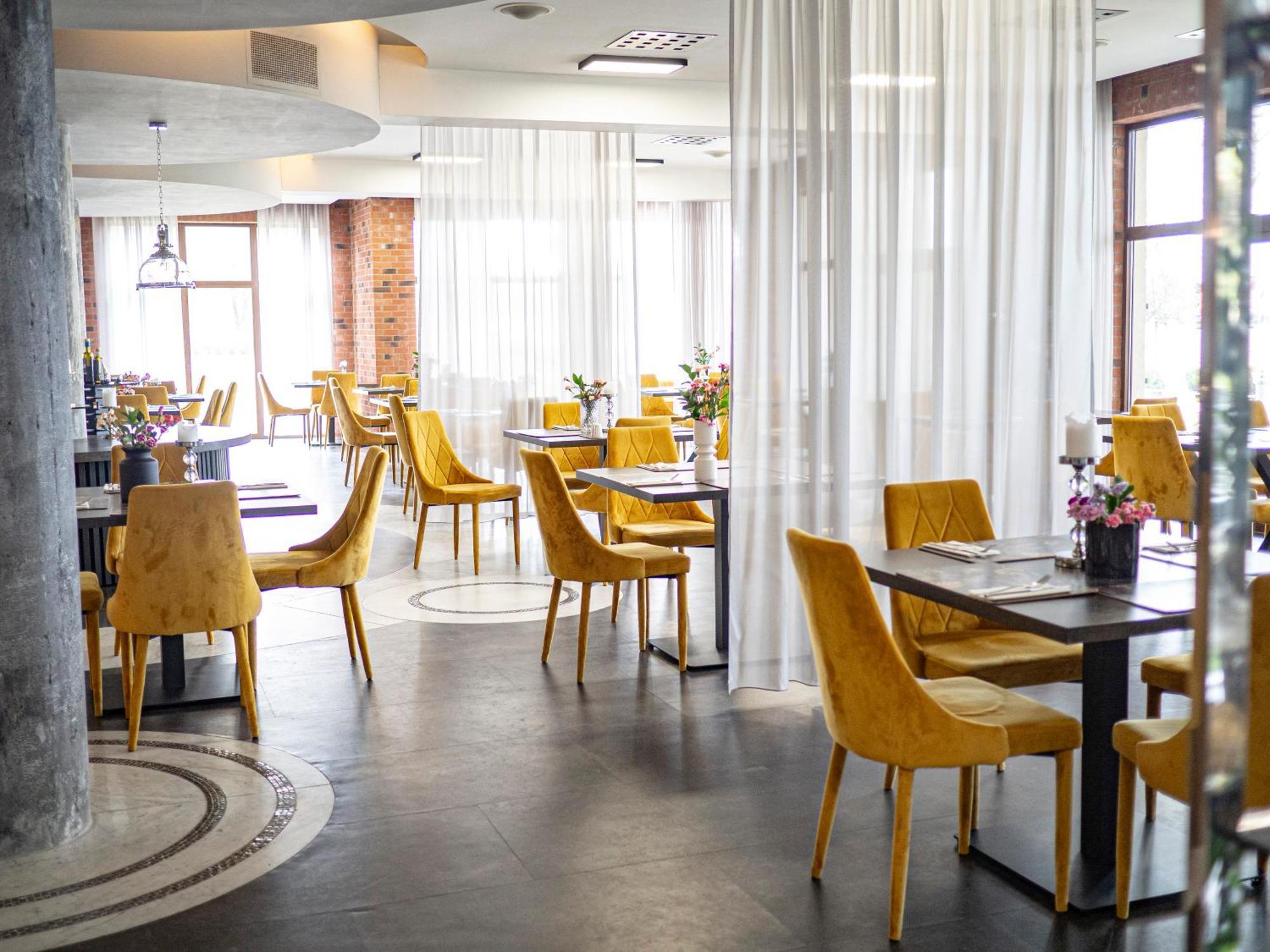 Willa Port Ostróda Εξωτερικό φωτογραφία Restaurant